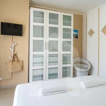 Homiday - Mykonos Pineto